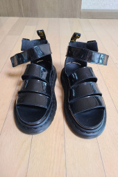 닥터마틴(DR.MARTENS) 클라리사 II 블랙 무광 샌들 24477001 후기