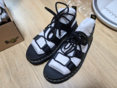닥터마틴(DR.MARTENS) 나틸라 블랙 샌들 24641001 후기