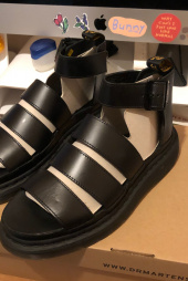 닥터마틴(DR.MARTENS) 클라리사 2 블랙 24477001 후기