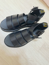 닥터마틴(DR.MARTENS) 클라리사 2 블랙 24477001 후기