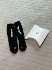 앤더슨벨(ANDERSSON BELL) 유니섹스 뉴 라인 삭스 aaa216u(BLACK / WHITE) 후기