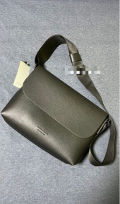 반(BAAN) 106 MINI CROSSBAG BLACK 후기