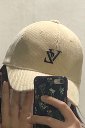 바잘(VARZAR) 3D 모노그램 로고 코듀로이 오버핏 볼캡 브라운 후기