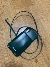 페넥(FENNEC) LEATHER iPHONE 11 STRAP POCKET CASE - WINE 후기