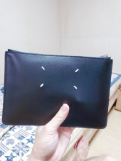 메종 마르지엘라(MAISON MARGIELA) S55UI0193 P2714 T8013 공용 클러치/파우치백 후기