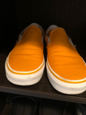 반스(VANS) 클래식 슬립온-(로고 리피트) - 카드뮴 옐로우:화이트 / VN0A4U38WL31 후기