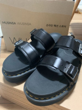 닥터마틴(DR.MARTENS) 마일즈 블랙 슬리퍼 23523001 후기
