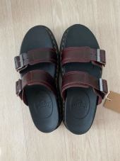 닥터마틴(DR.MARTENS) 마일즈 블랙 슬리퍼 23523001 후기