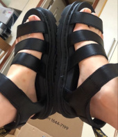 닥터마틴(DR.MARTENS) 블레어 블랙 유광 샌들 24192001 후기