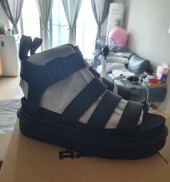 닥터마틴(DR.MARTENS) 블레어 블랙 브란도 샌들 24191001 후기