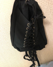 이우가마카라스(IUGAMAKARAS) Shoelace Sling Bag 후기