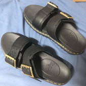 닥터마틴(DR.MARTENS) 마일즈 ll 블랙 슬리퍼 25559001 후기