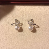 피오레(FIORE) pearl fleur wing earring 후기