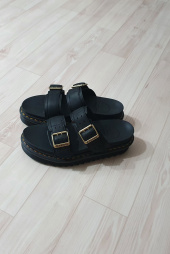 닥터마틴(DR.MARTENS) 마일즈 2 블랙 25559001 후기