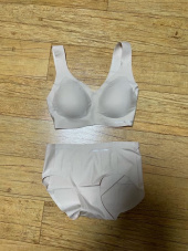 코데즈컴바인 이너웨어(CODES COMBINE INNERWEAR) 블랙 아쿠아 와이어리스 프리컷 브라 팬티 세트 후기