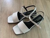 세스띠(CESTI) 스퀘어토 스트랩 샌들 (WHITE) 후기