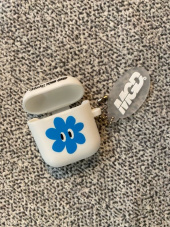 마하그리드(MAHAGRID) FLOWER AIRPOD CASE WHITE(MG2AMMAB91D) 후기