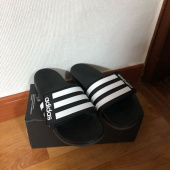 아디다스(ADIDAS) 아딜렛 컴포트 ADJ - 블랙:화이트 / EG1344 후기