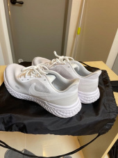 나이키(NIKE) 레볼루션 5 런닝 운동화 (BQ3204-103) 후기