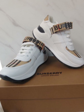 버버리(BURBERRY) 로고 디테일 레더 빈티지 체크 스니커즈 화이트 / 8024052_A7026 후기