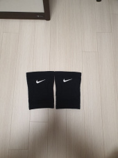 나이키(NIKE) 스트릭 발리볼 니 패드 무릎 보호대 (블랙) 후기
