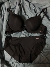 게스언더웨어(GUESS UNDERWEAR) 블랙 에센셜 울트라푸쉬 브라팬티 세트 후기