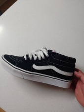반스(VANS) 컴피쿠시 스케이트 미드 - (클래식) 블랙:트루 화이트 / VN0A4UW1VNE1 후기