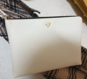 질스튜어트뉴욕우먼액세서리(JILLSTUART NEW YORK WOMEN ACC) 베이지 골드로고 클러치백 JABA0F955I2 후기
