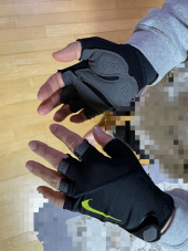 나이키(NIKE) 스우시 엘레멘탈 미드웨이트 글러브 (블랙) 후기