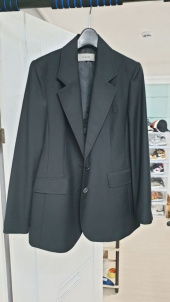 오이아우어(OIAUER) Two Button Jacket in Khaki 후기