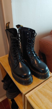 닥터마틴(DR.MARTENS) 제이든 하이 블랙 폴리시드 스무스 / 25565001 후기