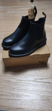 닥터마틴(DR.MARTENS) 2976 첼시부츠 모노 블랙 / 25685001 후기