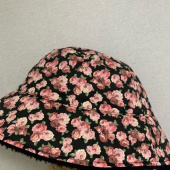 위캔더스(WKNDRS) FLORAL REVERSIBLE HAT (BLACK) 후기