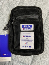 아웃도어 프로덕츠(OUTDOOR PRODUCTS) 휠라 콜라보 코듀로이 미니 크로스백ODP X FILA 20 BAG(BLACK) 후기