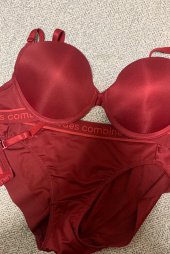 코데즈컴바인 이너웨어(CODES COMBINE INNERWEAR) 레터링 아웃밴드 와인 브라 팬티 세트 후기
