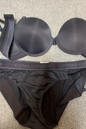 코데즈컴바인 이너웨어(CODES COMBINE INNERWEAR) 레터링 아웃밴드 그레이 브라 팬티 세트 후기