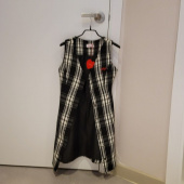 하트클럽(HEART CLUB) Heart Check Button Sleeveless Dress (Black) 후기