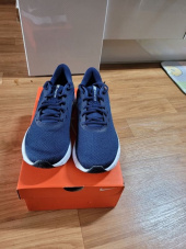 나이키(NIKE) 레볼루션 5 BQ3204_400 후기
