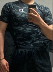 언더아머(UNDERARMOUR) 히트기어 아머 카모 컴프레션 반팔 1361519-001 후기