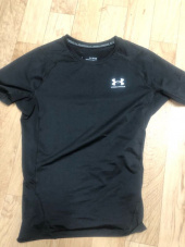 언더아머(UNDERARMOUR) 히트기어 아머 컴프레션 반팔 1361518-001 후기