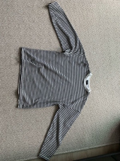 노클(NOCLE) Relax Stripe Tee Olive 후기