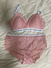 게스언더웨어(GUESS UNDERWEAR) 블랙 레이스 노와이어 밴디드 브라렛 세트 후기