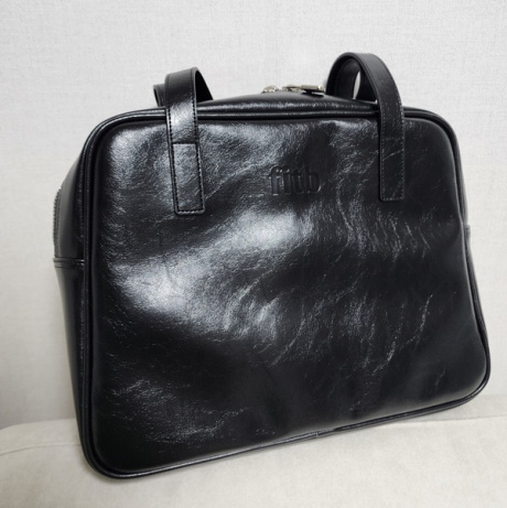 필인더블랭크(FILLINTHEBLANK) Trapezoid Middle Shoulder Bag (black) 후기