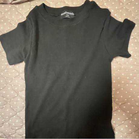 무아무아(MUAHMUAH) 슬림핏 레귤러 반팔 티셔츠 [블랙] 후기