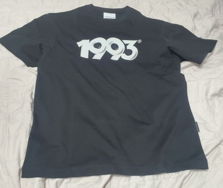 1993스튜디오(1993STUDIO) 1993 레코딩 빅로고 티셔츠_블랙 후기