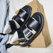 닥터마틴(DR.MARTENS) 그리폰 블랙 15695001 후기