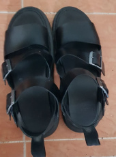 닥터마틴(DR.MARTENS) 그리폰 블랙 샌들 15695001 후기