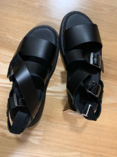 닥터마틴(DR.MARTENS) 그리폰 블랙 샌들 15695001 후기