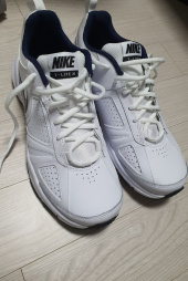 나이키(NIKE) 티라이트 XI 운동화 T-LITE XI (616544-101) 후기