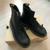 닥터마틴(DR.MARTENS) 1460 8홀 나파 블랙 무광 11822002 후기